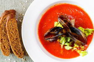 Гаспачо с мидиями