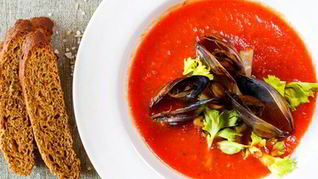 Гаспачо с мидиями