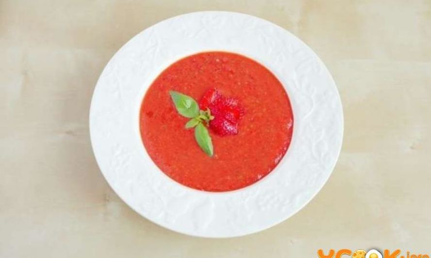 Рецепт холодного клубничного гаспачо