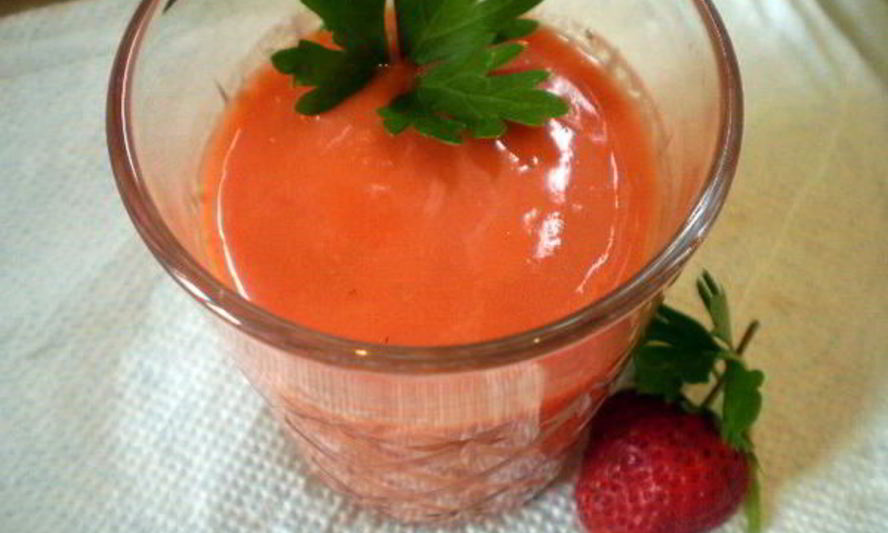 Рецепт клубнично-томатного гаспачо