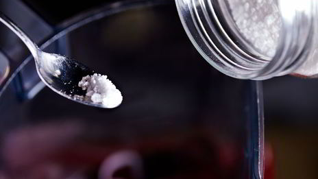 свекольный гаспачо с козьим сыром