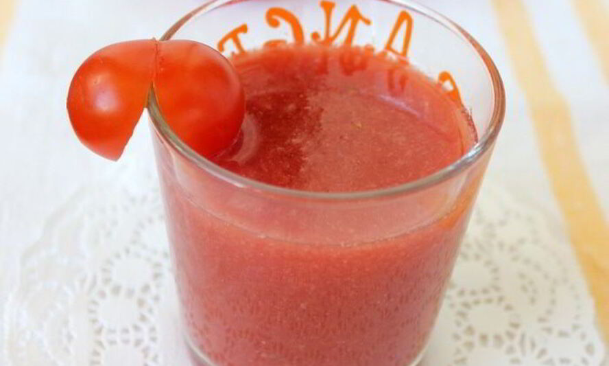Рецепт томатна-вишневого гаспачо в стаканах