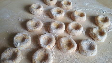 бабкин суп с гороховыми кнедликами