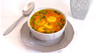 Гороховый суп с чесночными рулетиками