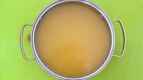 гороховый суп с чесночными рулетиками