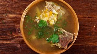 Гороховый суп с говяжьими ребрышками