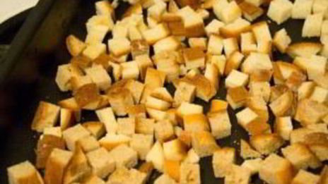 гороховый суп с гренками