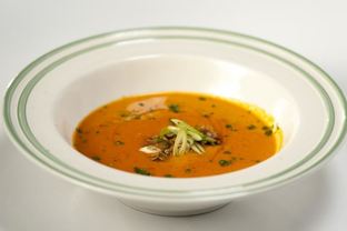 Картофельный суп с килькой в томатном соусе