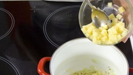 картофельный суп с молоком