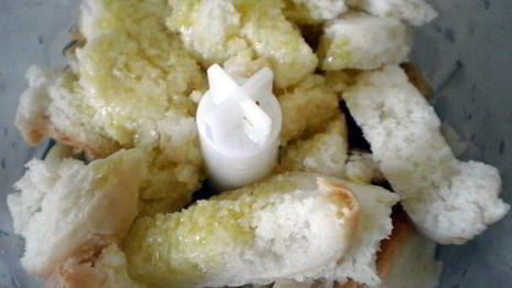 ахобланко-испанский холодный суп из миндаля