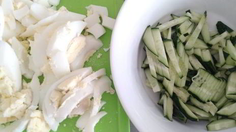 холодник на квасе со шпинатом