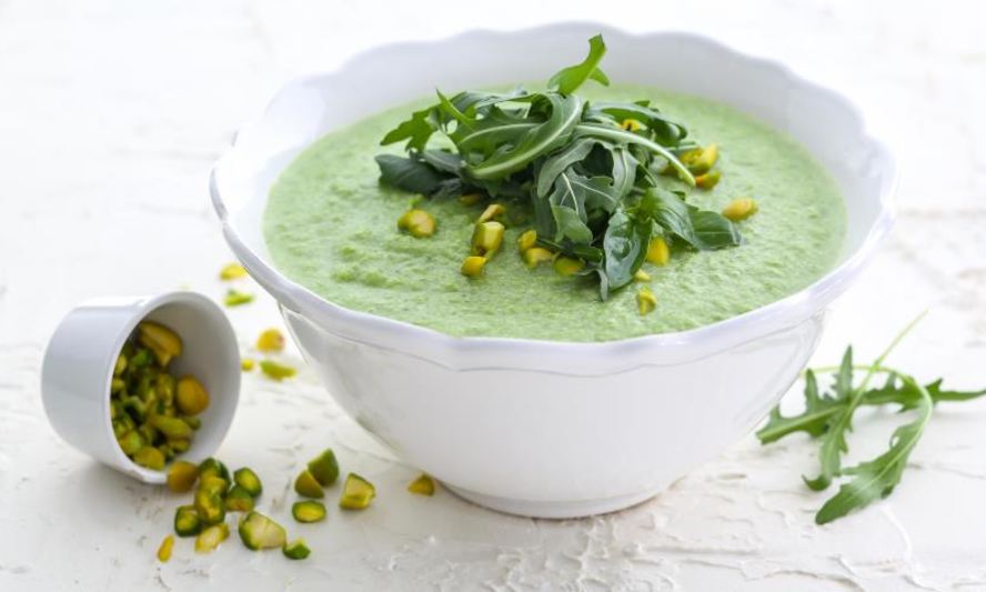 Рецепт холодного супа из кабачков с фисташками