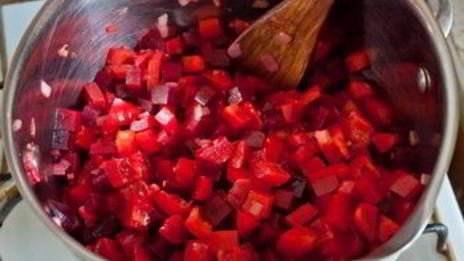 холодный суп из свеклы и сладкого перца