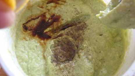 холодный суп-пюре авокадо и компания