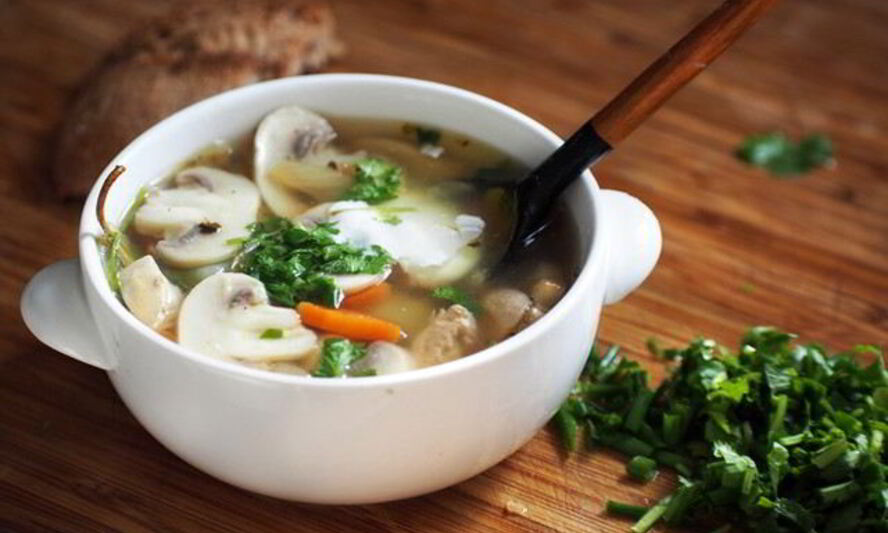 Рецепт холодного супа с шампиньонами и курицей