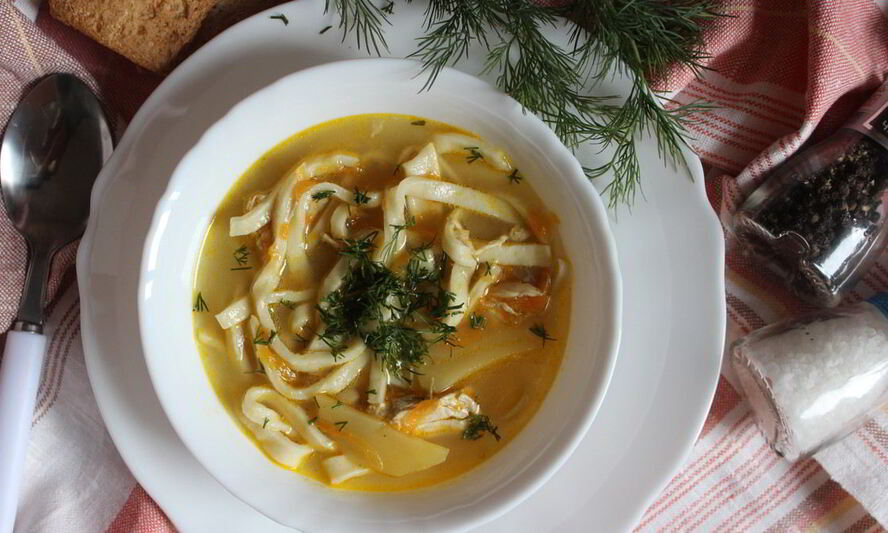 Рецепт куриного супа с домашней лапшой
