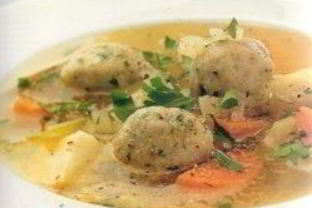 Куриный суп с кнедликами