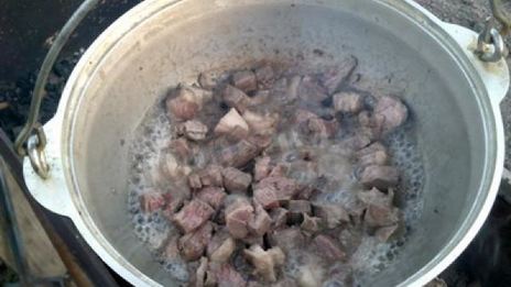 лагман на костре в казане