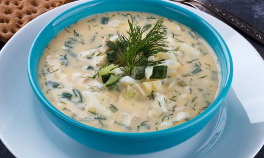 Рецепт диетической окрошки на йогурте с куриной грудкой