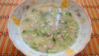 Окрошка на бульоне