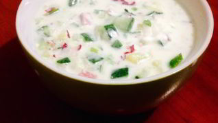 Окрошка с салями на кефире и газированной воде