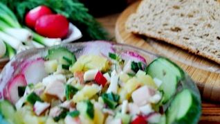 Окрошка сборная мясная в ледяной чаше