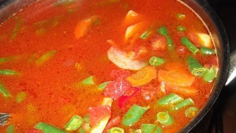 острый суп со стручковой фасолью