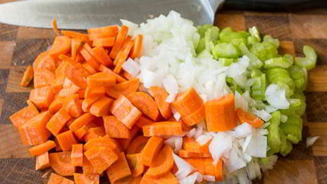 летний овощной суп с красной фасолью