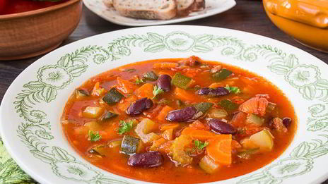 летний овощной суп с красной фасолью
