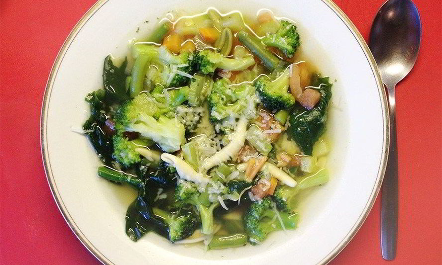 Рецепт минестроне с брокколи и шпинатом