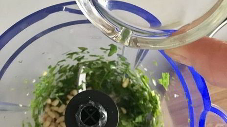 минестроне с рисом и песто из руколы