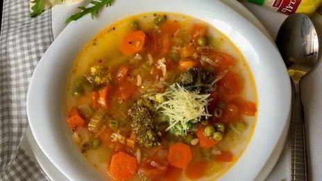 минестроне с рисом и песто из руколы