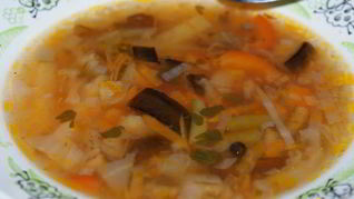 Овощной суп с грибами и баклажаном