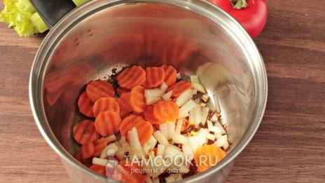 постный овощной суп с сельдереем