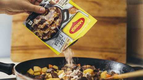 суп-гуляш из говядины с овощами