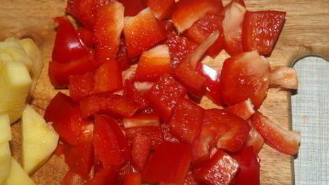 суп из форели с плавленным сыром и овощами