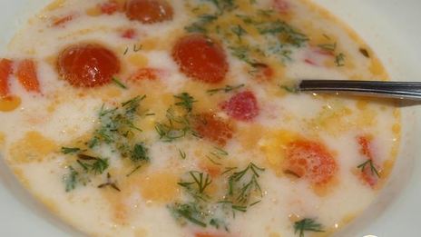 суп из форели с плавленным сыром и овощами