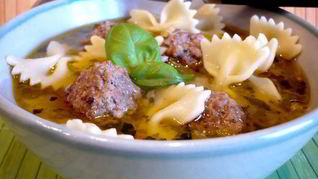 Суп с овощами и фрикадельками