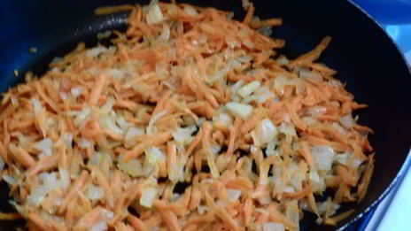 суп с овощами и тефтелями