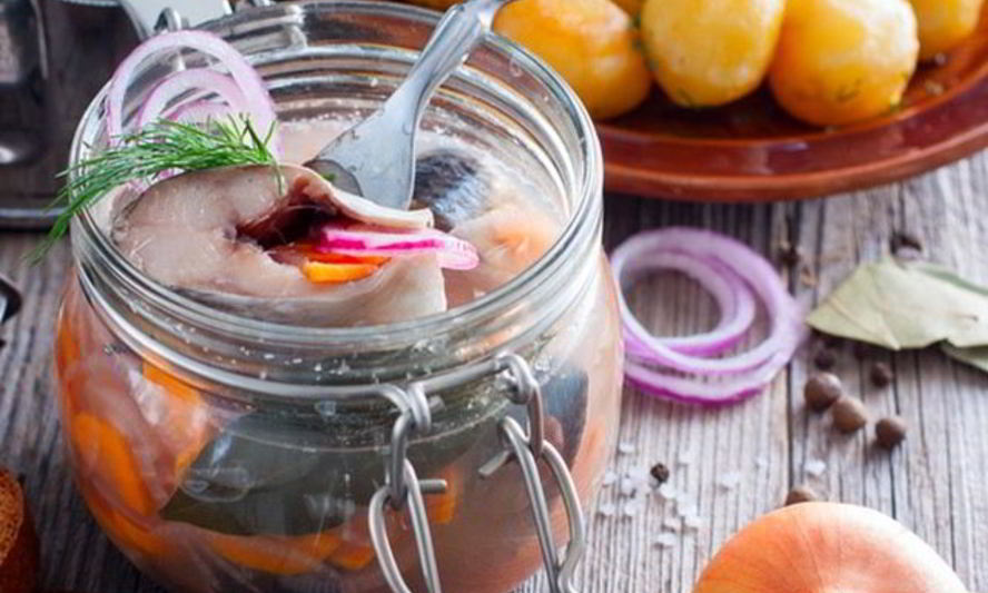 Рецепт консервов из скумбрии в соусе рассольник