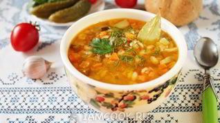 Постный рассольник с перловкой