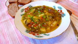 Рассольник Ленинградский с мясом перловкой и огурцами