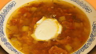 Рассольник с телятиной и сушеными грибами