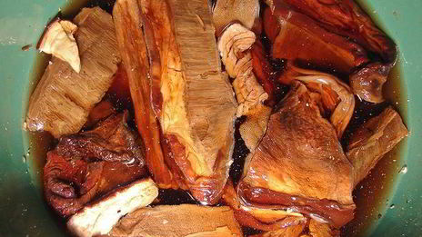 рассольник с телятиной и сушеными грибами