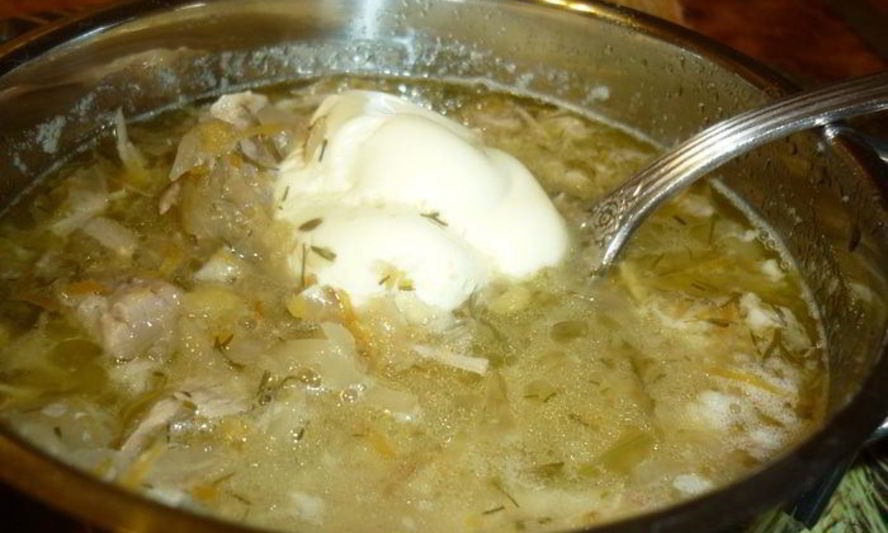 Рецепт бабушкиных щей из квашеной капусты с горохом