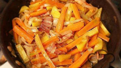 кислые щи с говядиной