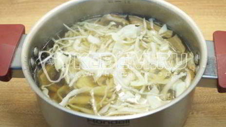 постные щи с капустой и грибами