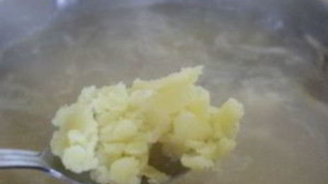 щи из квашеной капусты с фасолью