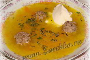 Щи из квашеной капусты с фрикадельками