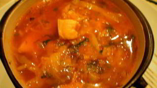 Щи с говядиной и грибами